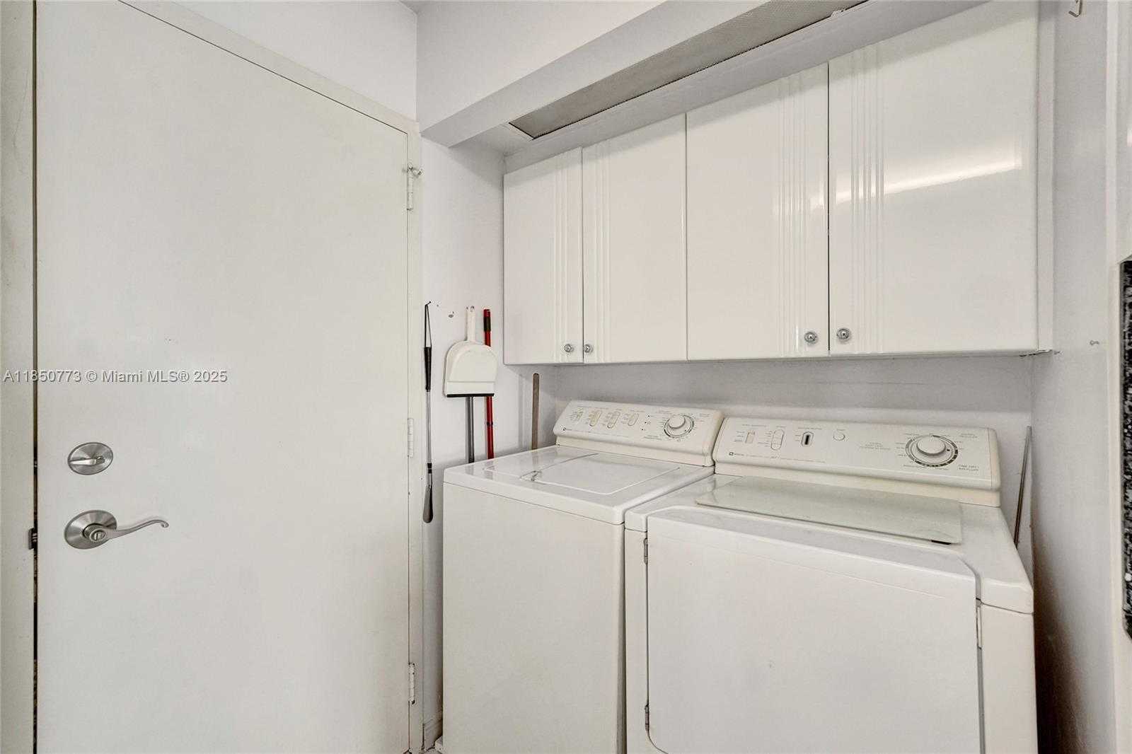Small Image of 1920 SOUTH OCEAN DR #16B, Hallandale Beach Number 21