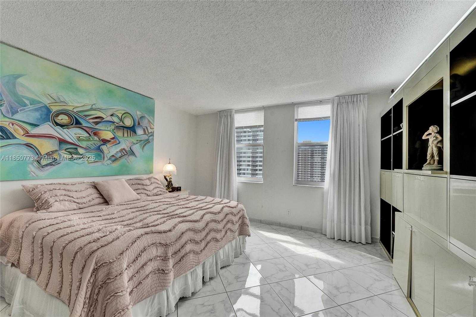 Small Image of 1920 SOUTH OCEAN DR #16B, Hallandale Beach Number 34