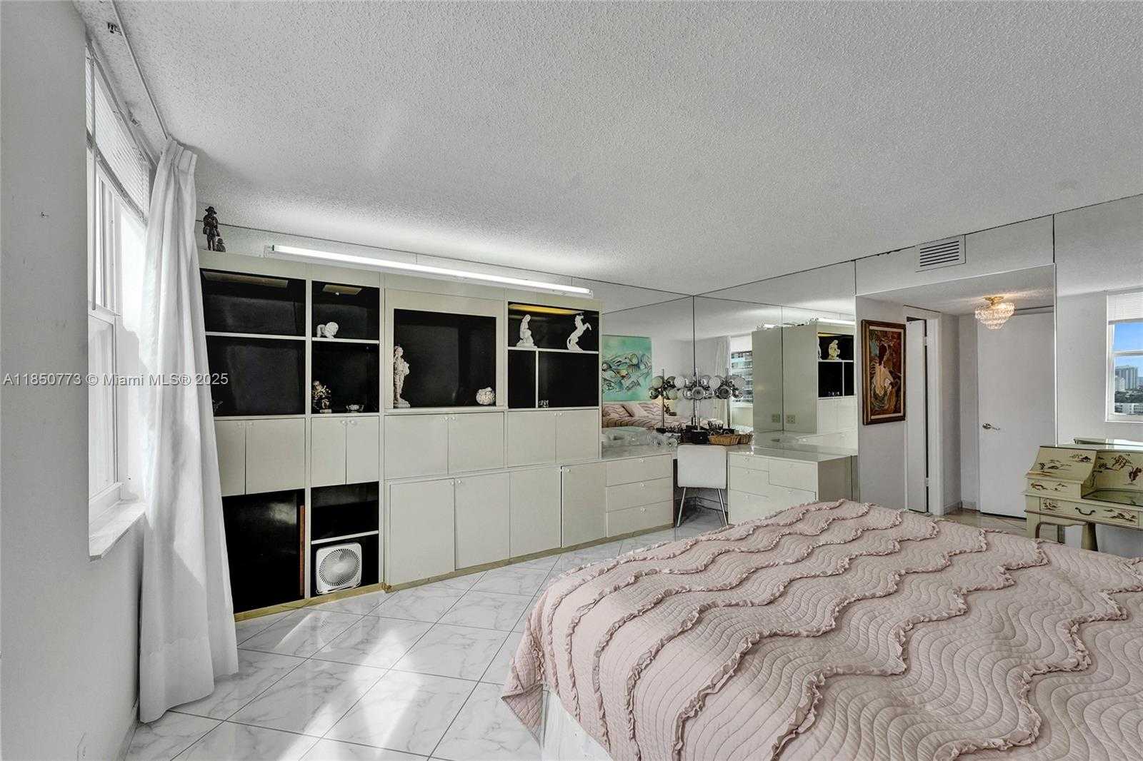 Small Image of 1920 SOUTH OCEAN DR #16B, Hallandale Beach Number 36