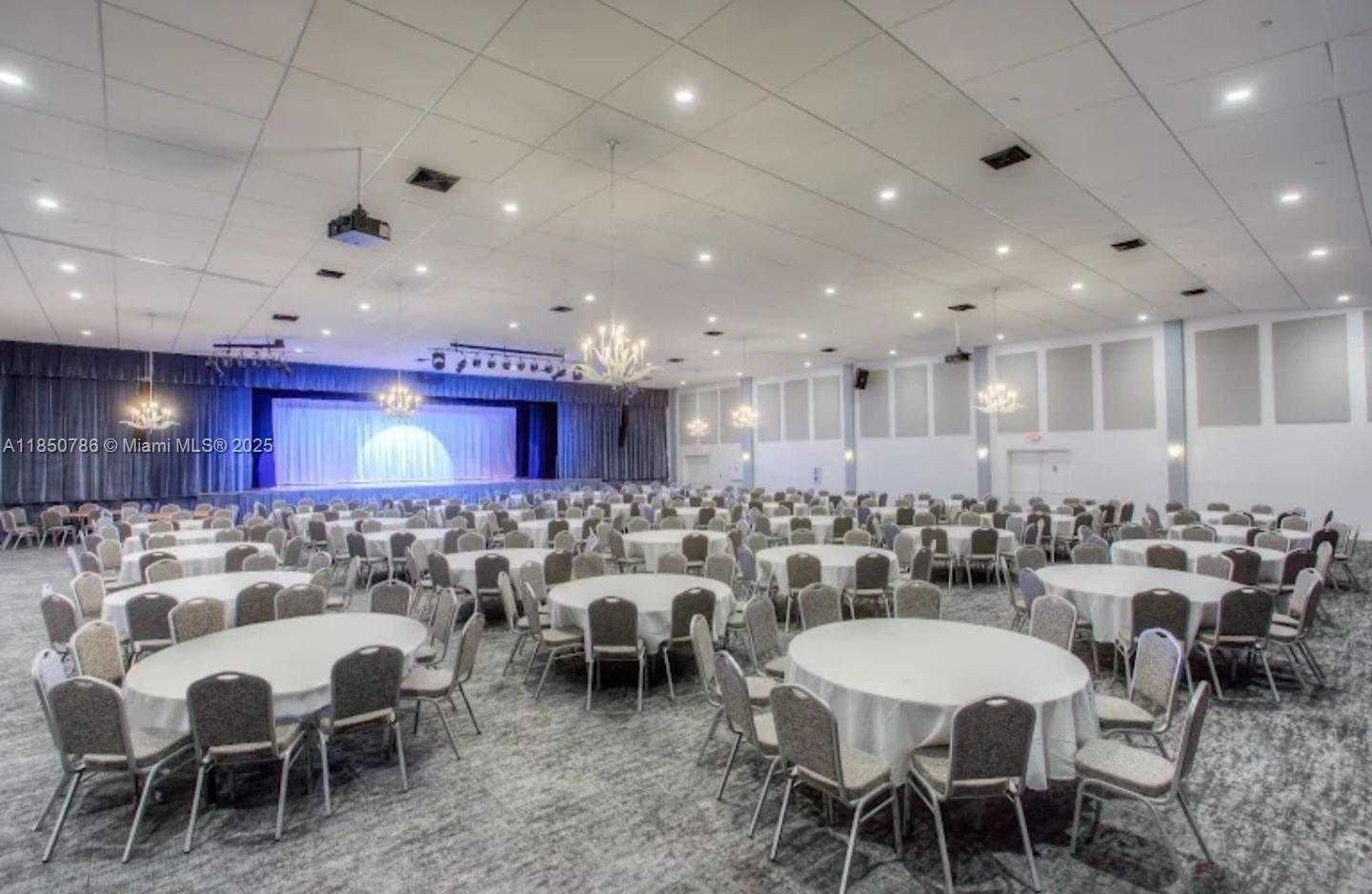 Small Image of 302 LAKEVIEW DR #102, Weston Number 29