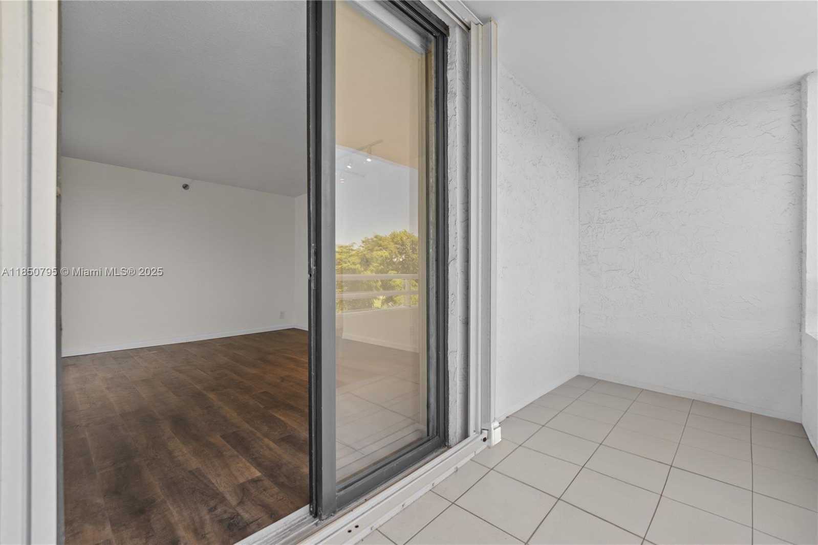 Small Image of 20225 NORTH EAST 34TH CT #413, Aventura Number 27