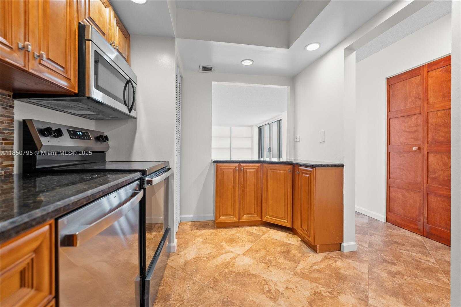 Small Image of 20225 NORTH EAST 34TH CT #413, Aventura Number 4