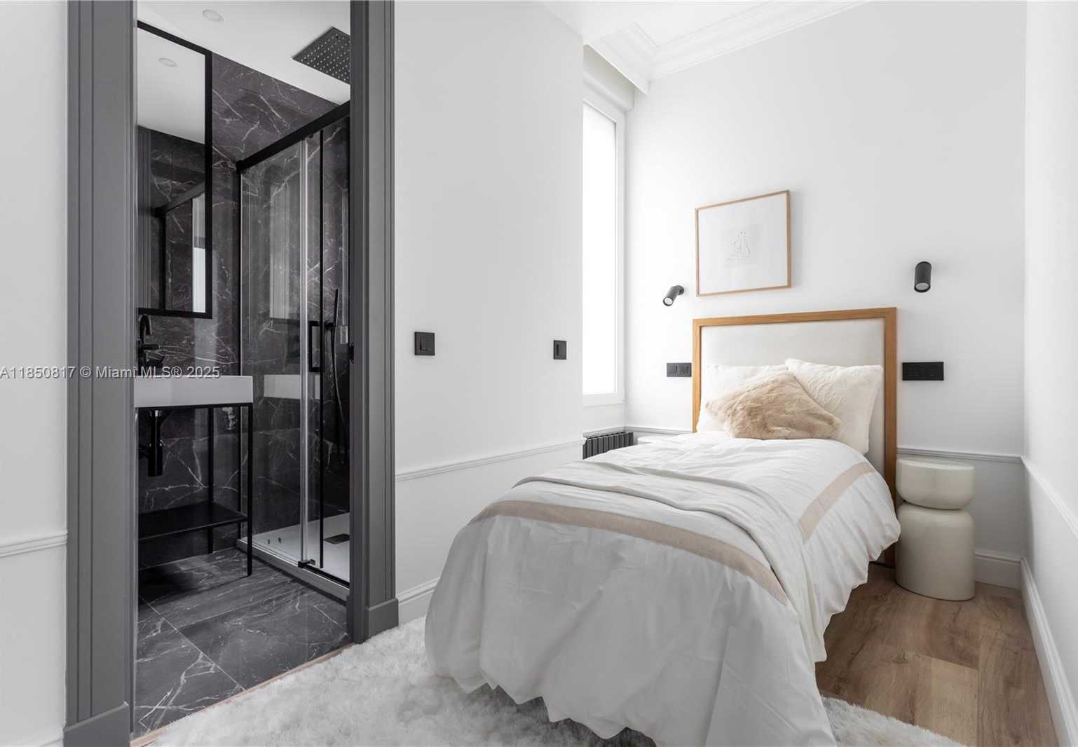 Small Image of 88 CALLE AYALA #2, Out of City Number 30