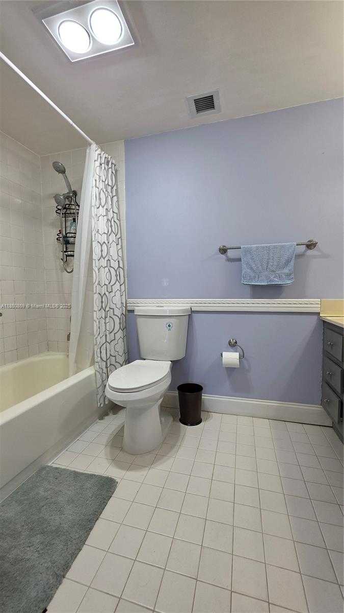 Small Image of 901 HILLCREST DR #215, Hollywood Number 22