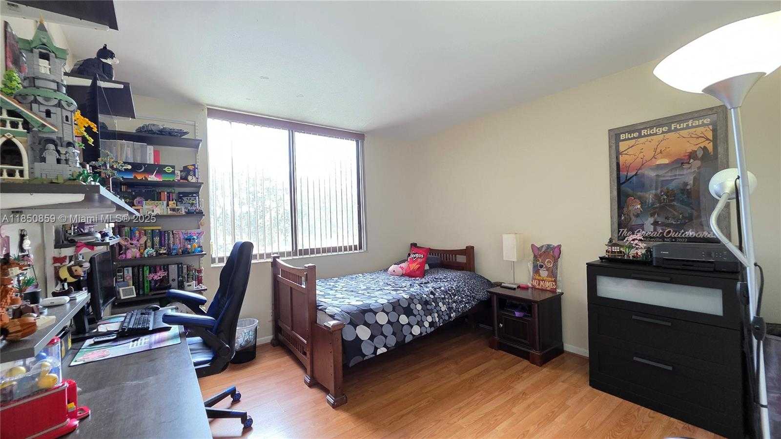 Small Image of 901 HILLCREST DR #215, Hollywood Number 23