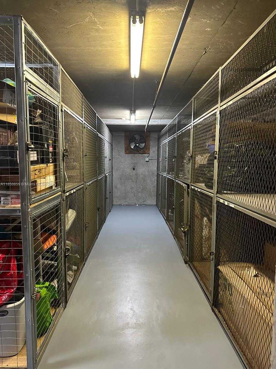 Small Image of 901 HILLCREST DR #215, Hollywood Number 39