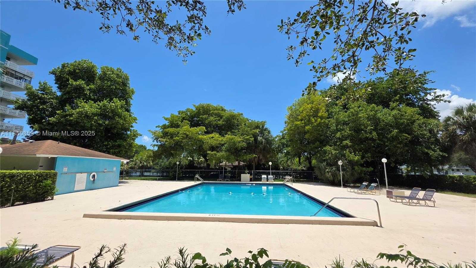 Small Image of 901 HILLCREST DR #215, Hollywood Number 43