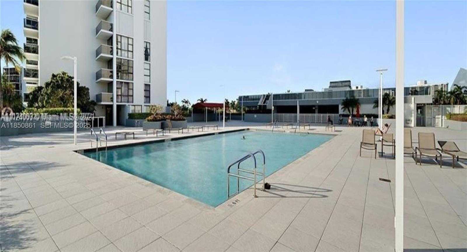 Small Image of 3675 NORTH COUNTRY CLUB DR #105, Aventura Number 31
