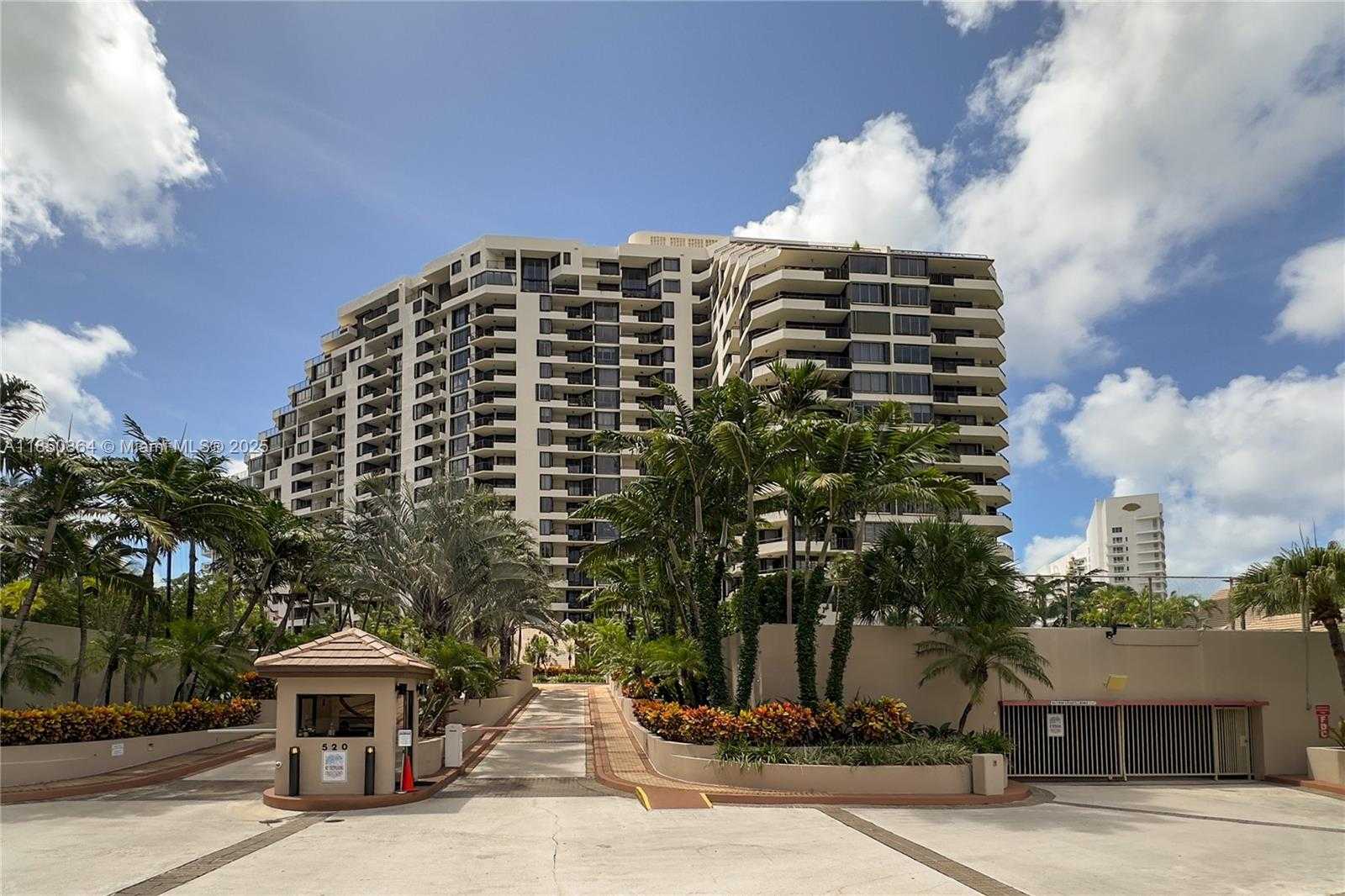 Small Image of 520 BRICKELL KEY DR #A1102, Miami Number 32
