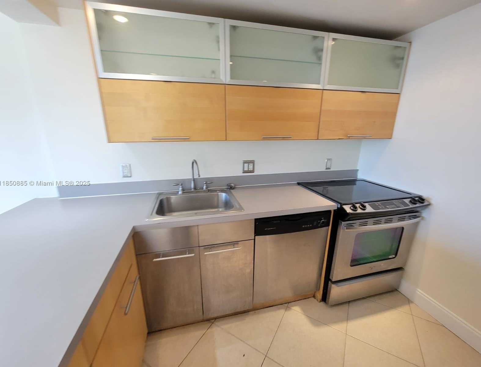 Small Image of 500 EXECUTIVE CENTER DR #4A, West Palm Beach Number 6