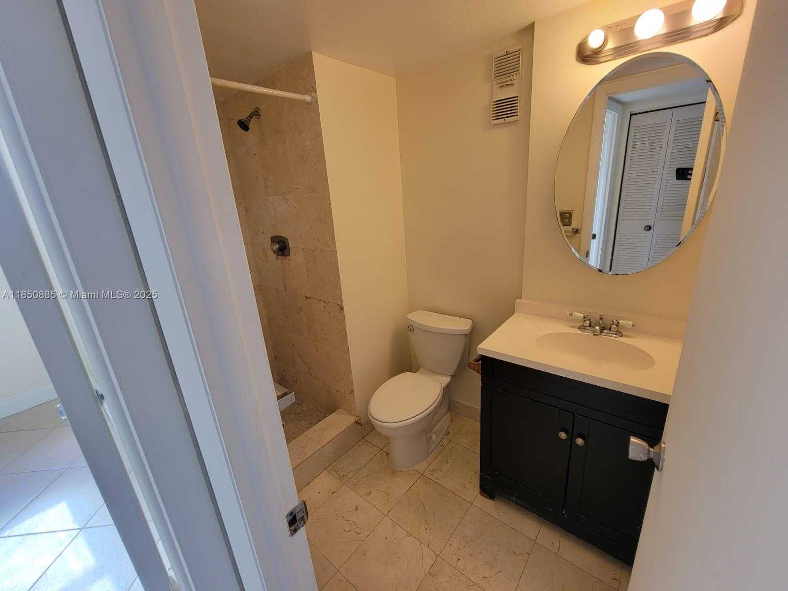 Small Image of 500 EXECUTIVE CENTER DR #4A, West Palm Beach Number 9