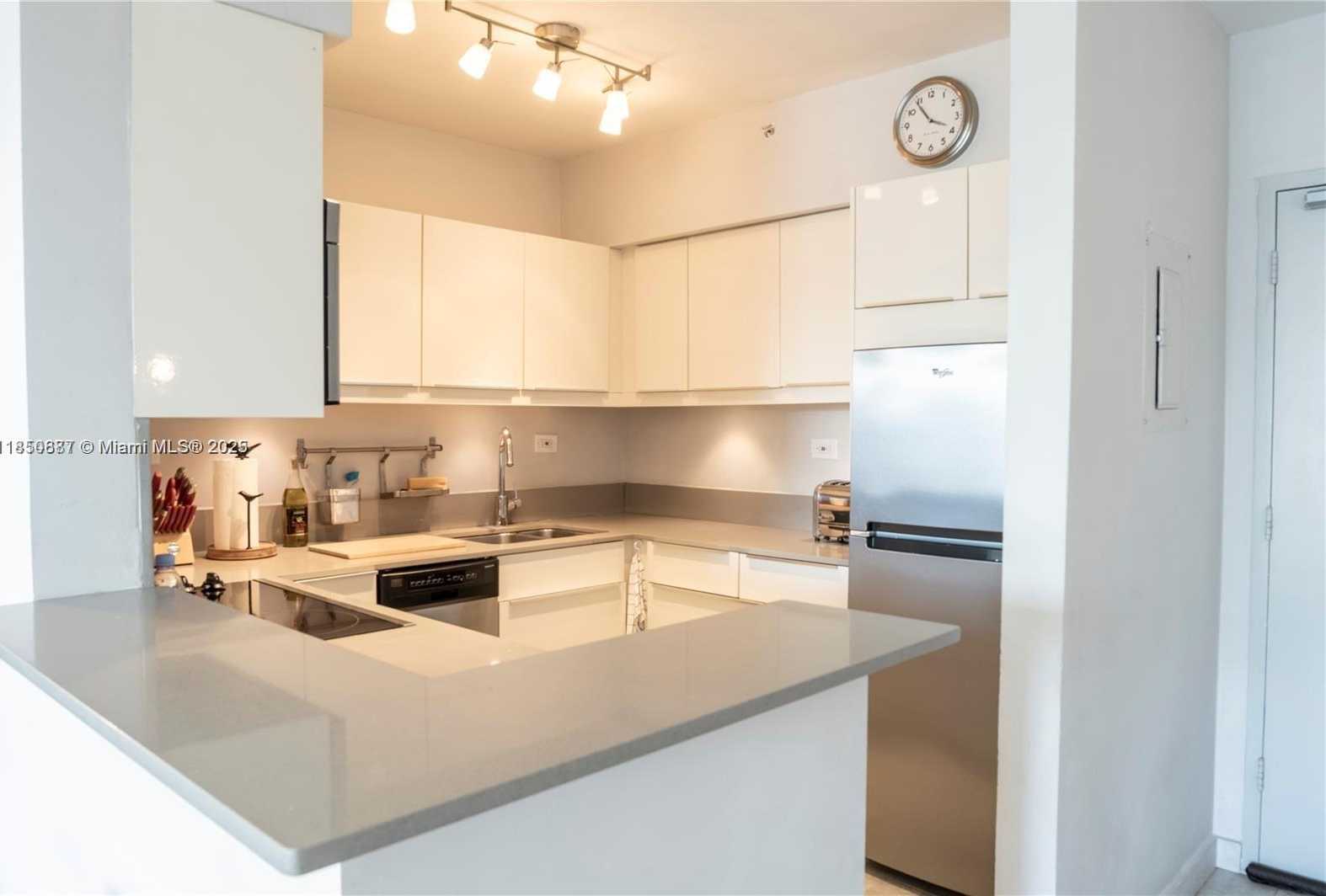 Small Image of 1500 BAY RD #1464S, Miami Beach Number 4