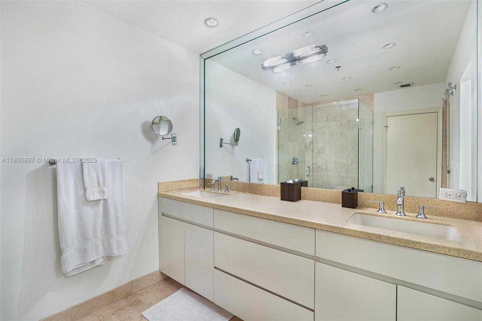 Small Image of 10175 COLLINS AVE #PH8, Bal Harbour Number 17