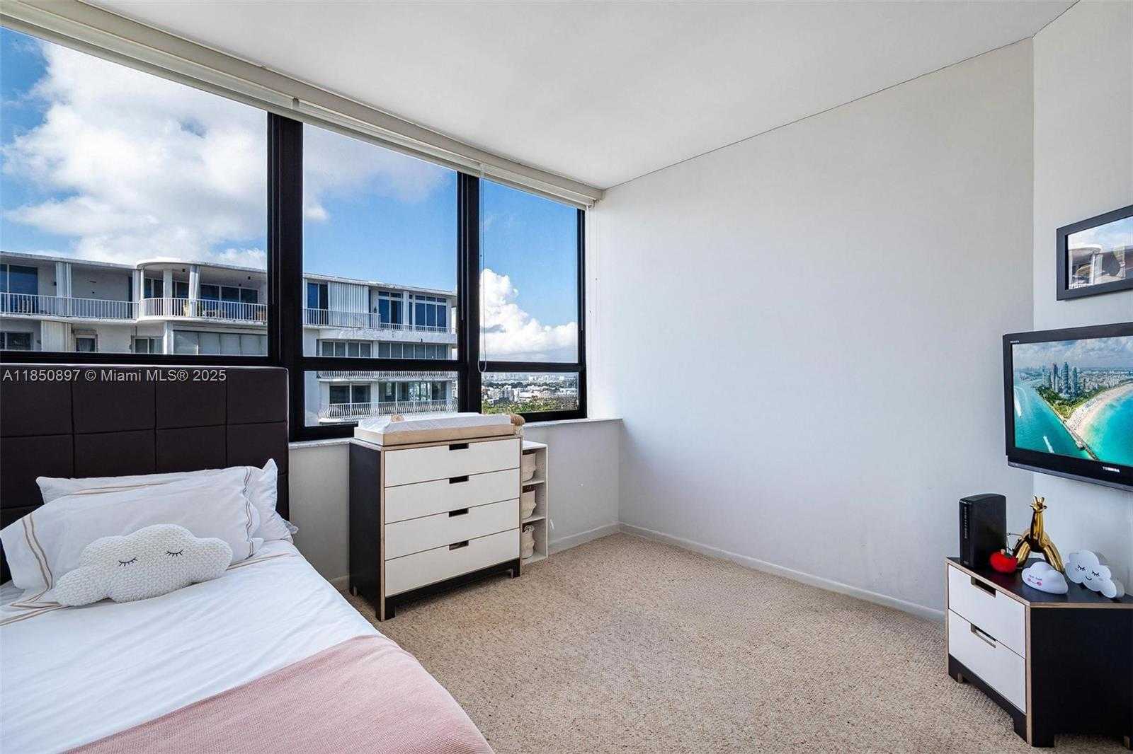 Small Image of 10175 COLLINS AVE #PH8, Bal Harbour Number 22
