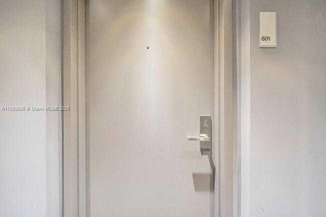 Small Image of 1300 BRICKELL BAY DR #601, Miami Number 19