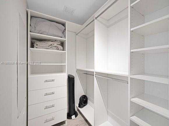 Small Image of 1300 BRICKELL BAY DR #601, Miami Number 35