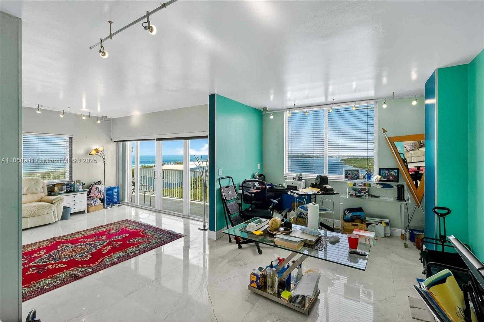 Small Image of 300 BAYVIEW DR #1616, Sunny Isles Beach Number 10