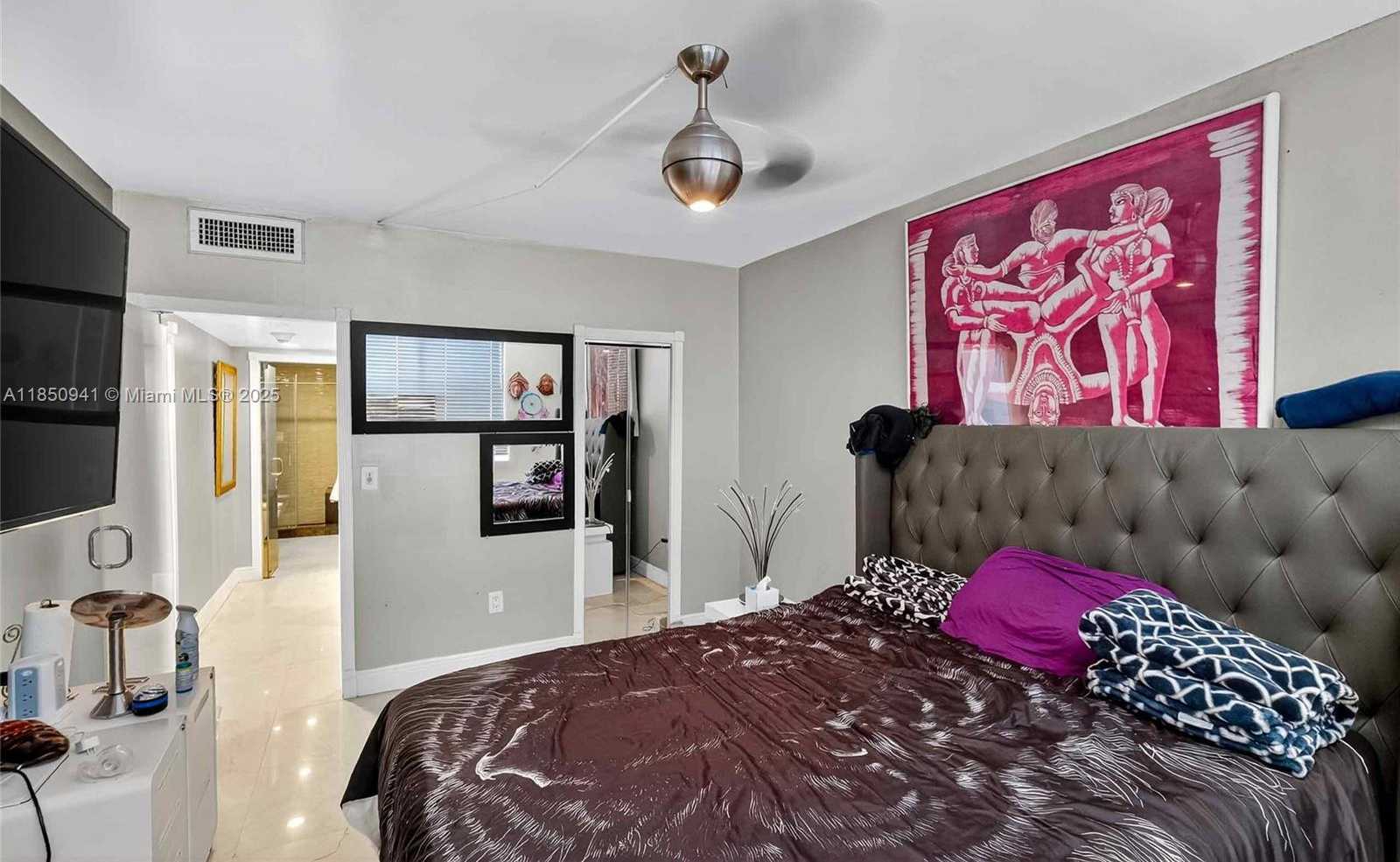 Small Image of 300 BAYVIEW DR #1616, Sunny Isles Beach Number 20