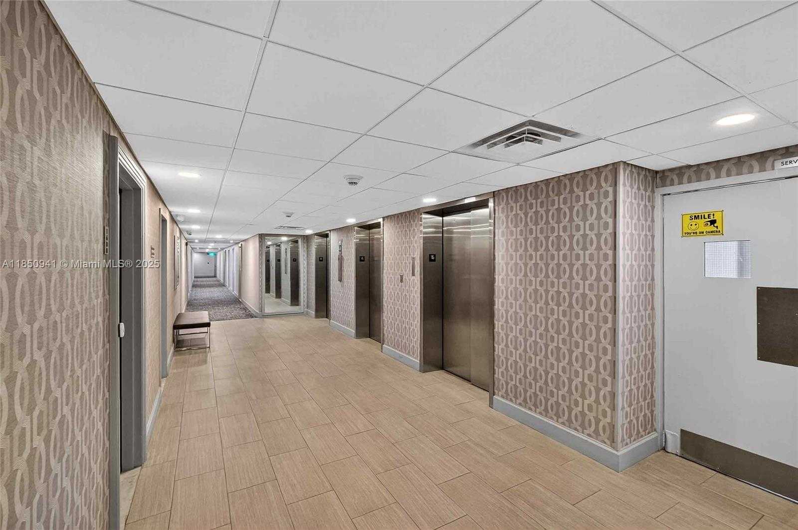 Small Image of 300 BAYVIEW DR #1616, Sunny Isles Beach Number 32