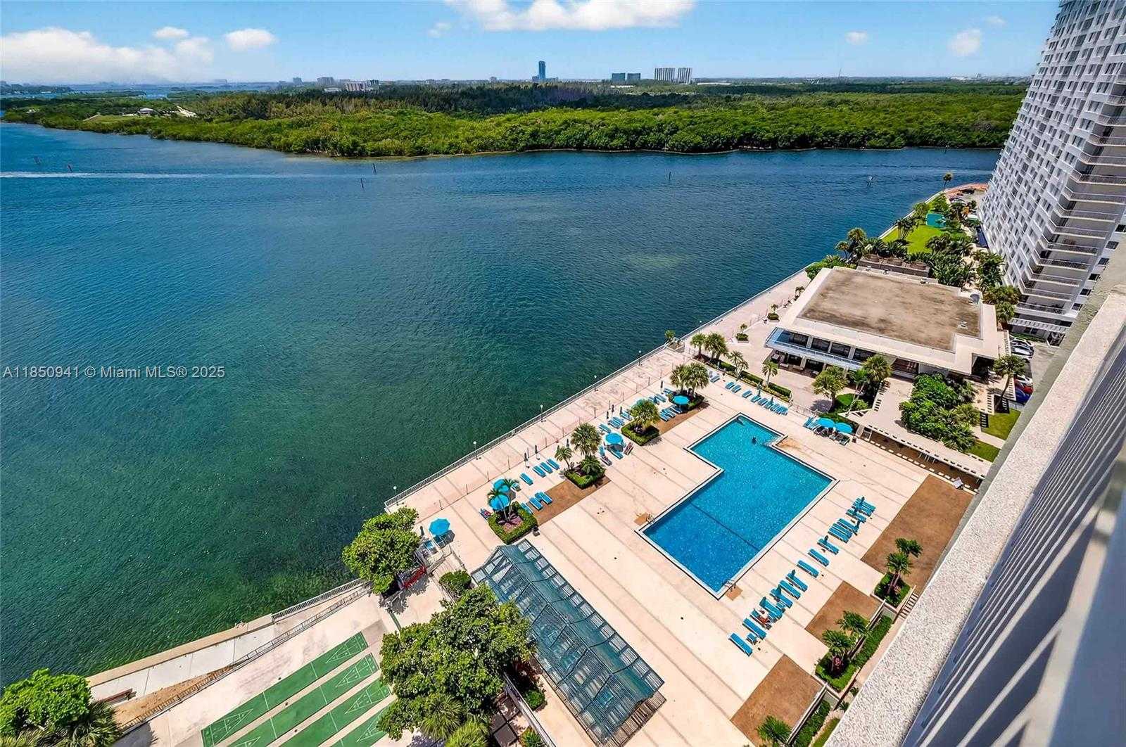 Small Image of 300 BAYVIEW DR #1616, Sunny Isles Beach Number 40