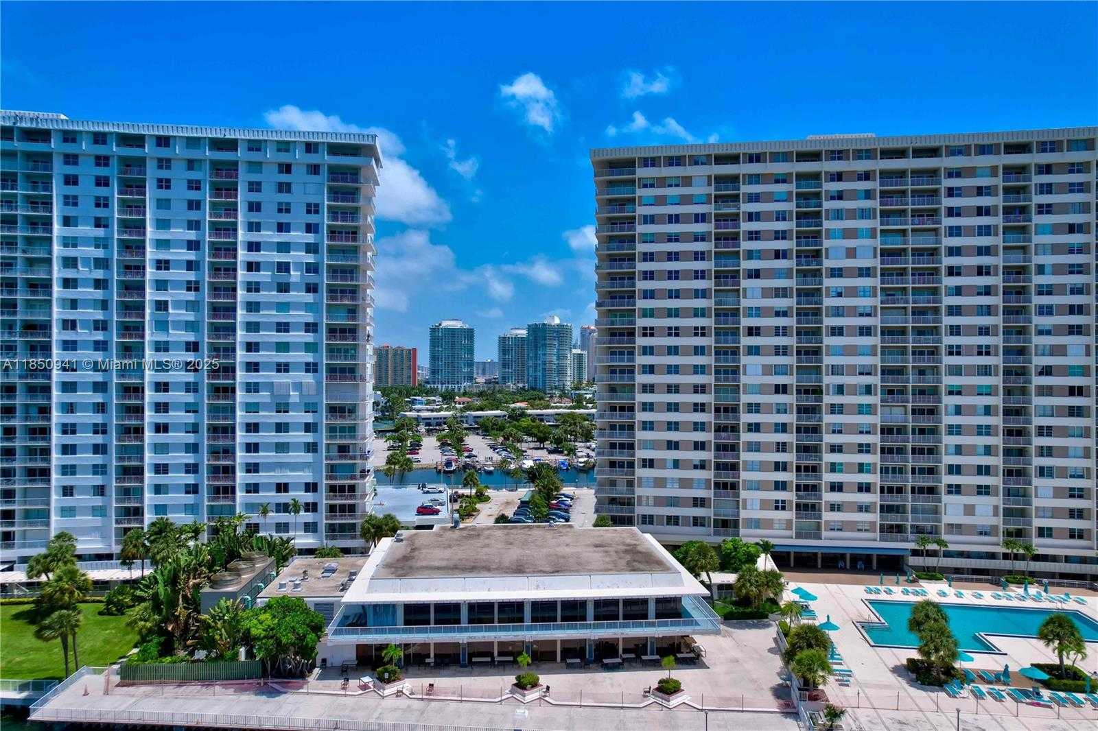 Small Image of 300 BAYVIEW DR #1616, Sunny Isles Beach Number 53