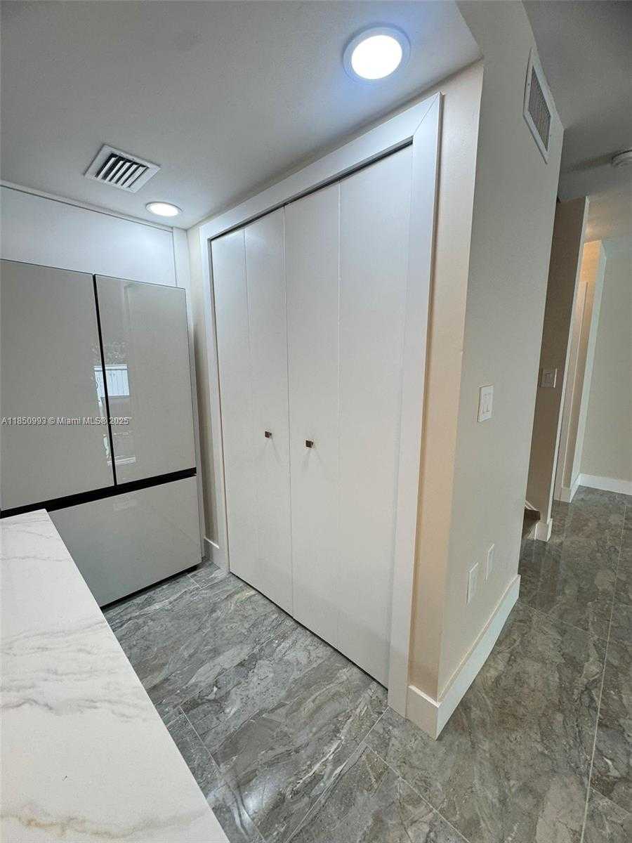 Small Image of 4520 SOUTH WEST 68TH CT CIR #30-5, Miami Number 11