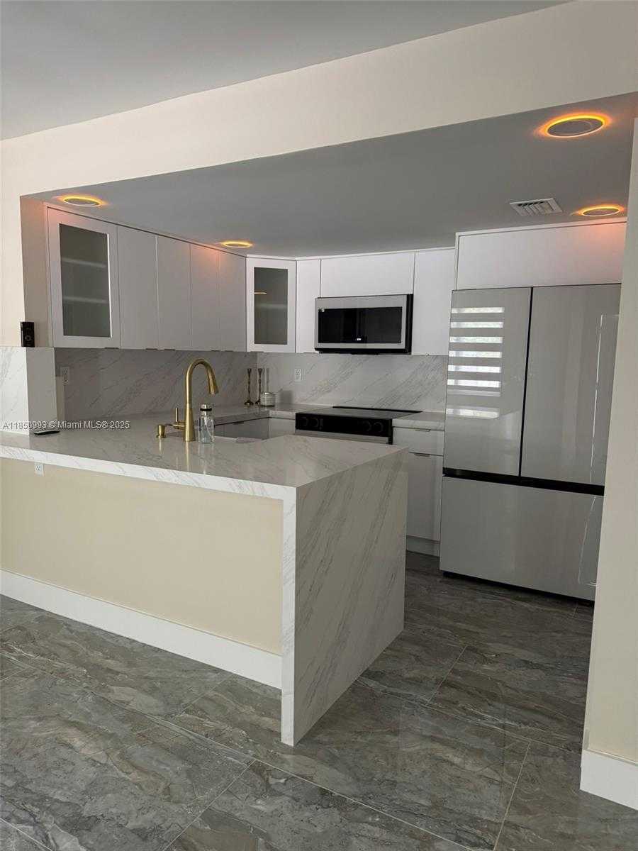 Small Image of 4520 SOUTH WEST 68TH CT CIR #30-5, Miami Number 15