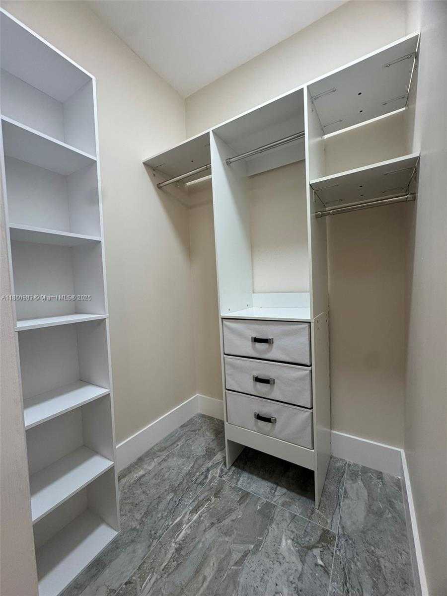 Small Image of 4520 SOUTH WEST 68TH CT CIR #30-5, Miami Number 31