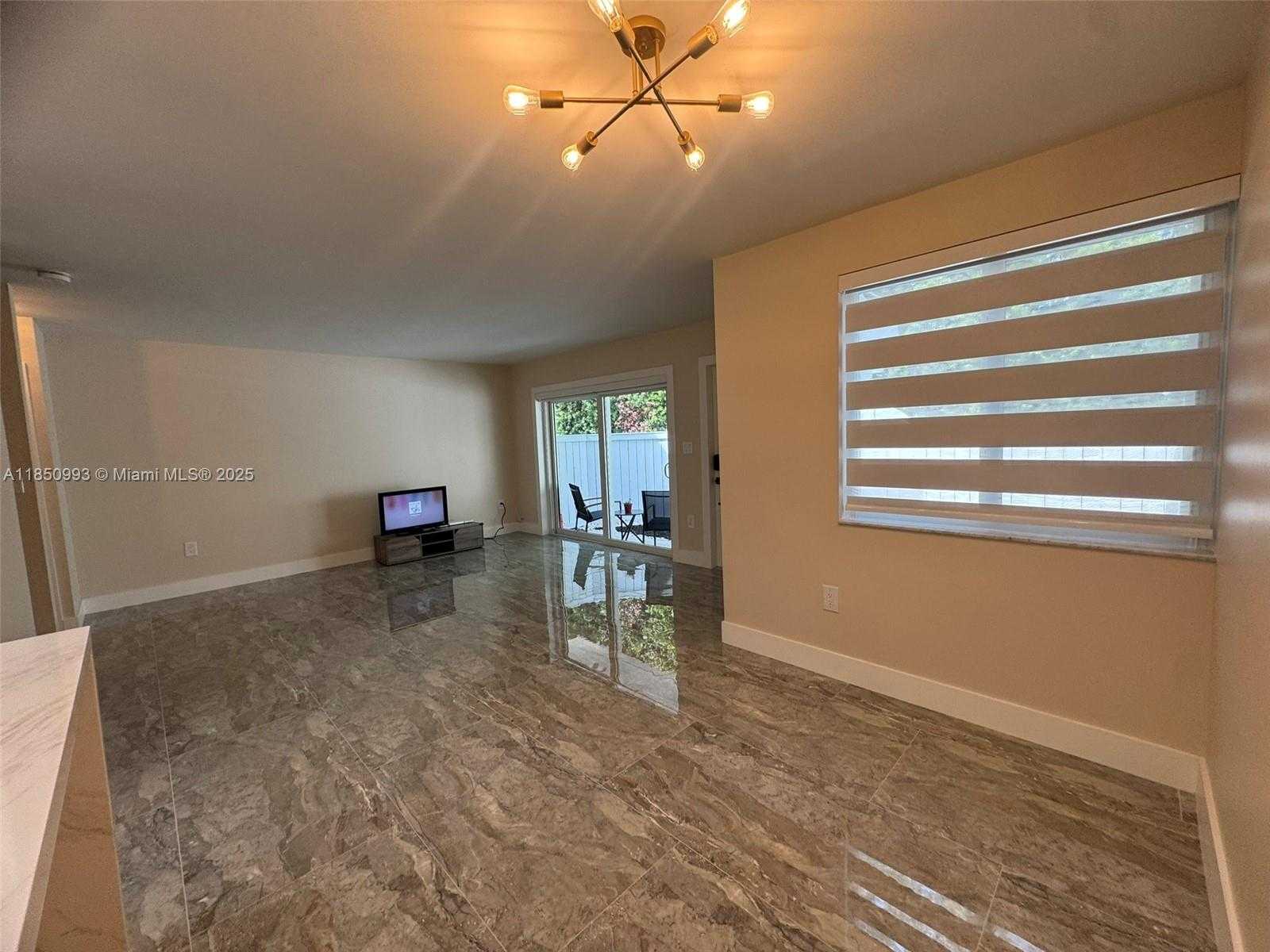 Small Image of 4520 SOUTH WEST 68TH CT CIR #30-5, Miami Number 5