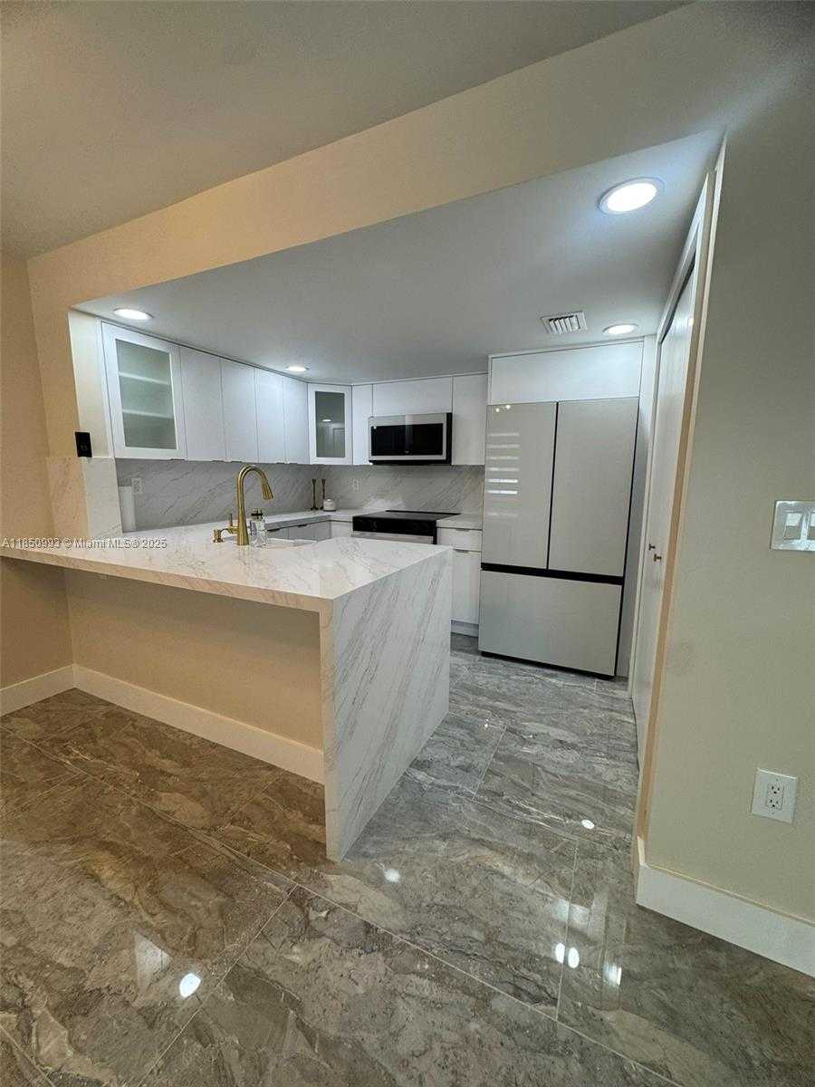 Small Image of 4520 SOUTH WEST 68TH CT CIR #30-5, Miami Number 9