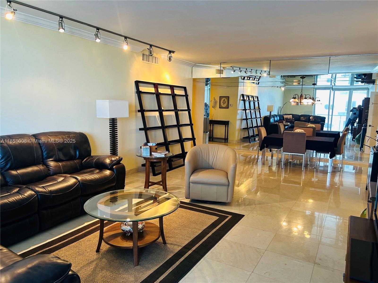 Small Image of 5825 COLLINS AVE #10H, Miami Beach Number 10