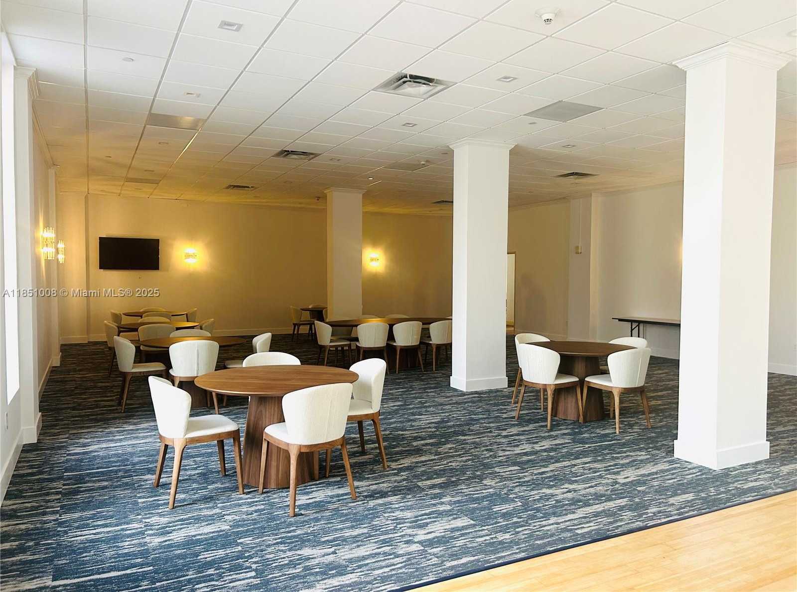 Small Image of 5825 COLLINS AVE #10H, Miami Beach Number 20