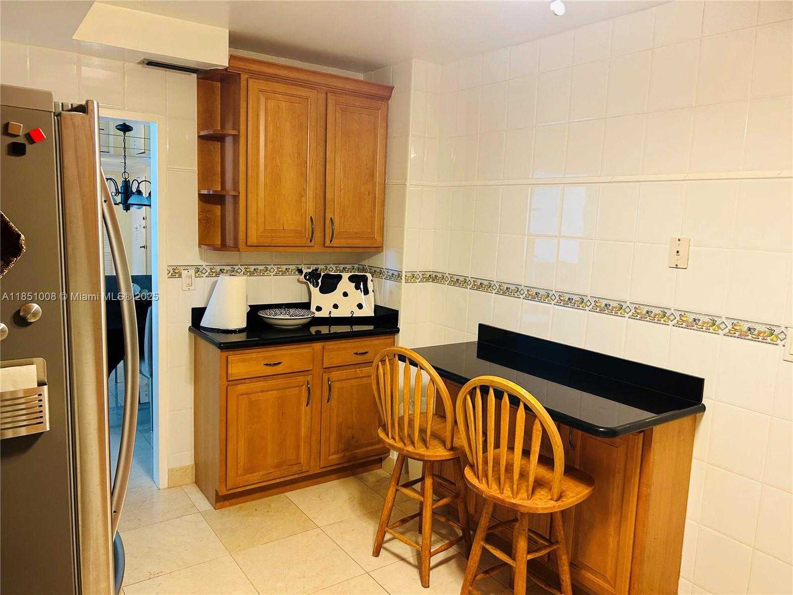 Small Image of 5825 COLLINS AVE #10H, Miami Beach Number 31