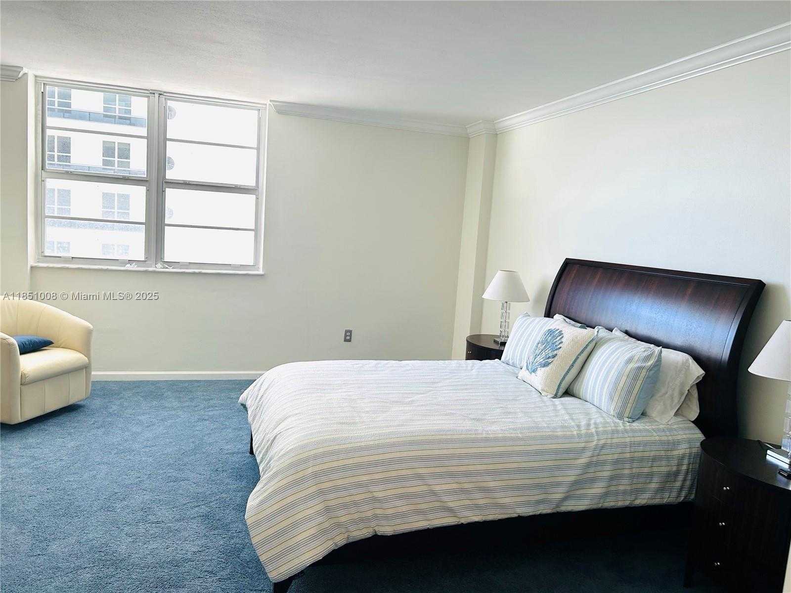 Small Image of 5825 COLLINS AVE #10H, Miami Beach Number 34