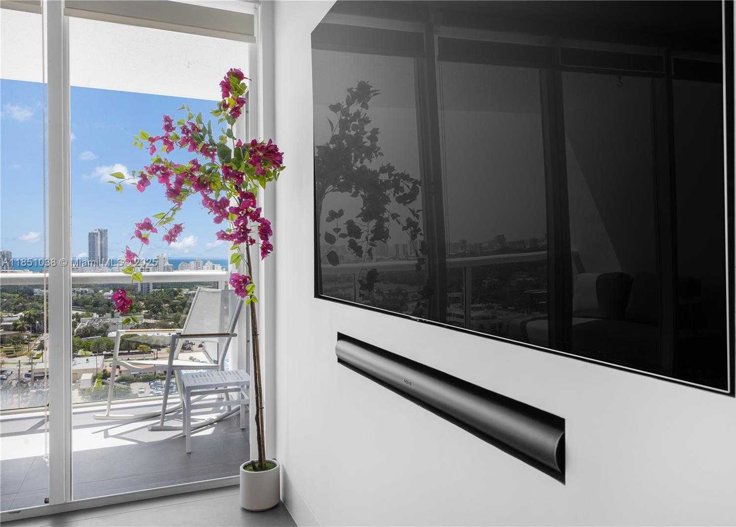 Small Image of 1800 SUNSET HARBOUR DR #2105, Miami Beach Number 19