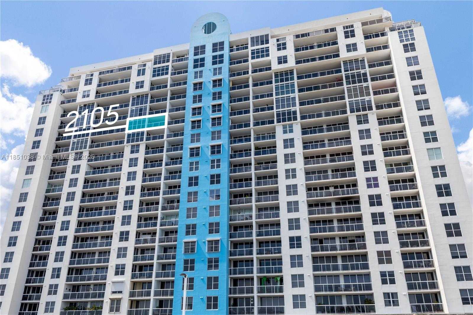 Small Image of 1800 SUNSET HARBOUR DR #2105, Miami Beach Number 2