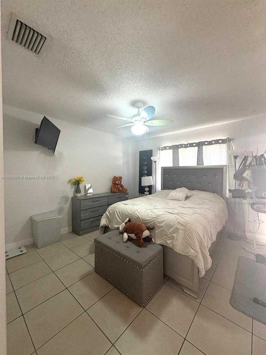 Small Image of 18850 NORTH WEST 57TH AVE #306, Hialeah Number 10