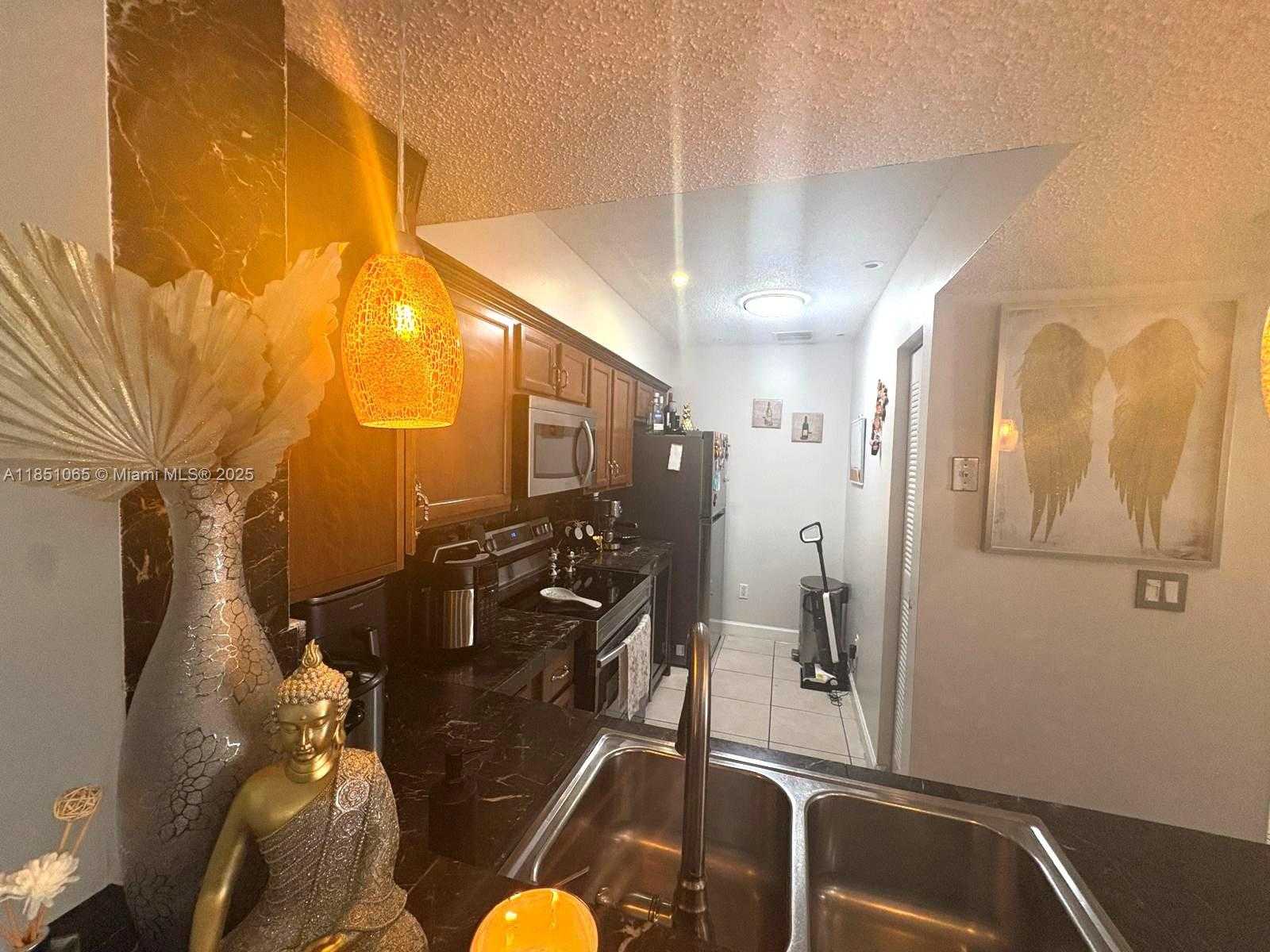 Small Image of 18850 NORTH WEST 57TH AVE #306, Hialeah Number 6