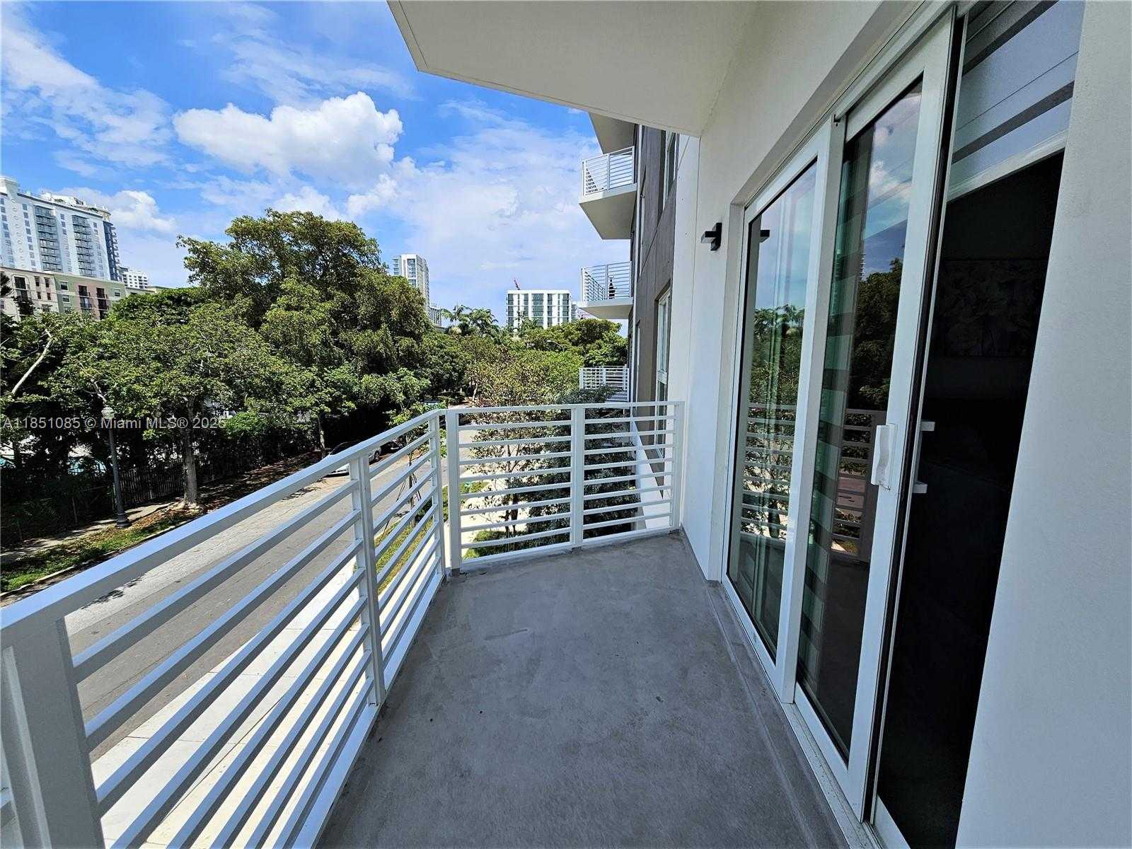 Small Image of 1938 JACKSON ST #202, Hollywood Number 10