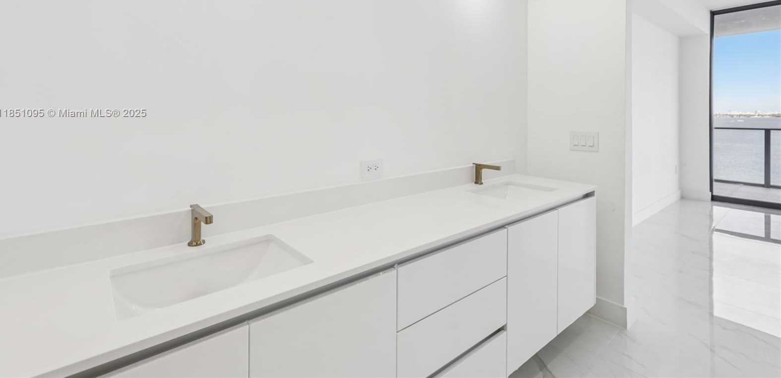 Small Image of 700 NORTH EAST 24TH ST #806, Miami Number 20