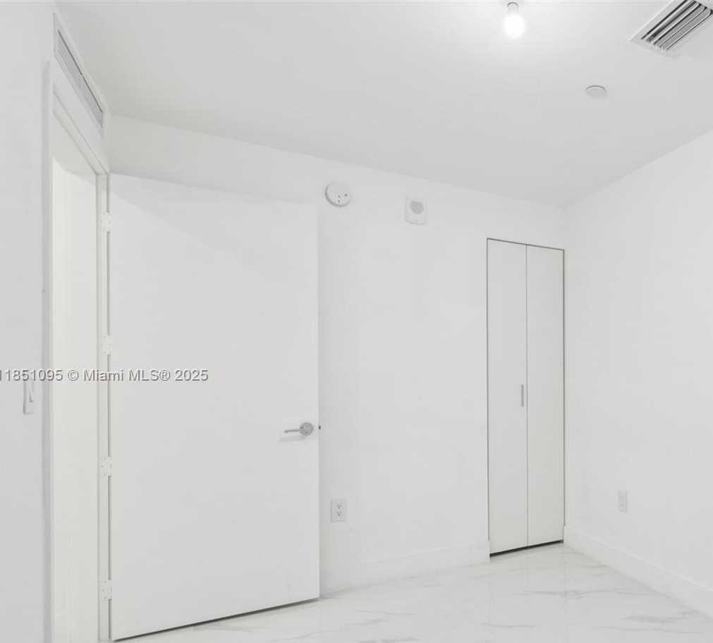 Small Image of 700 NORTH EAST 24TH ST #806, Miami Number 23
