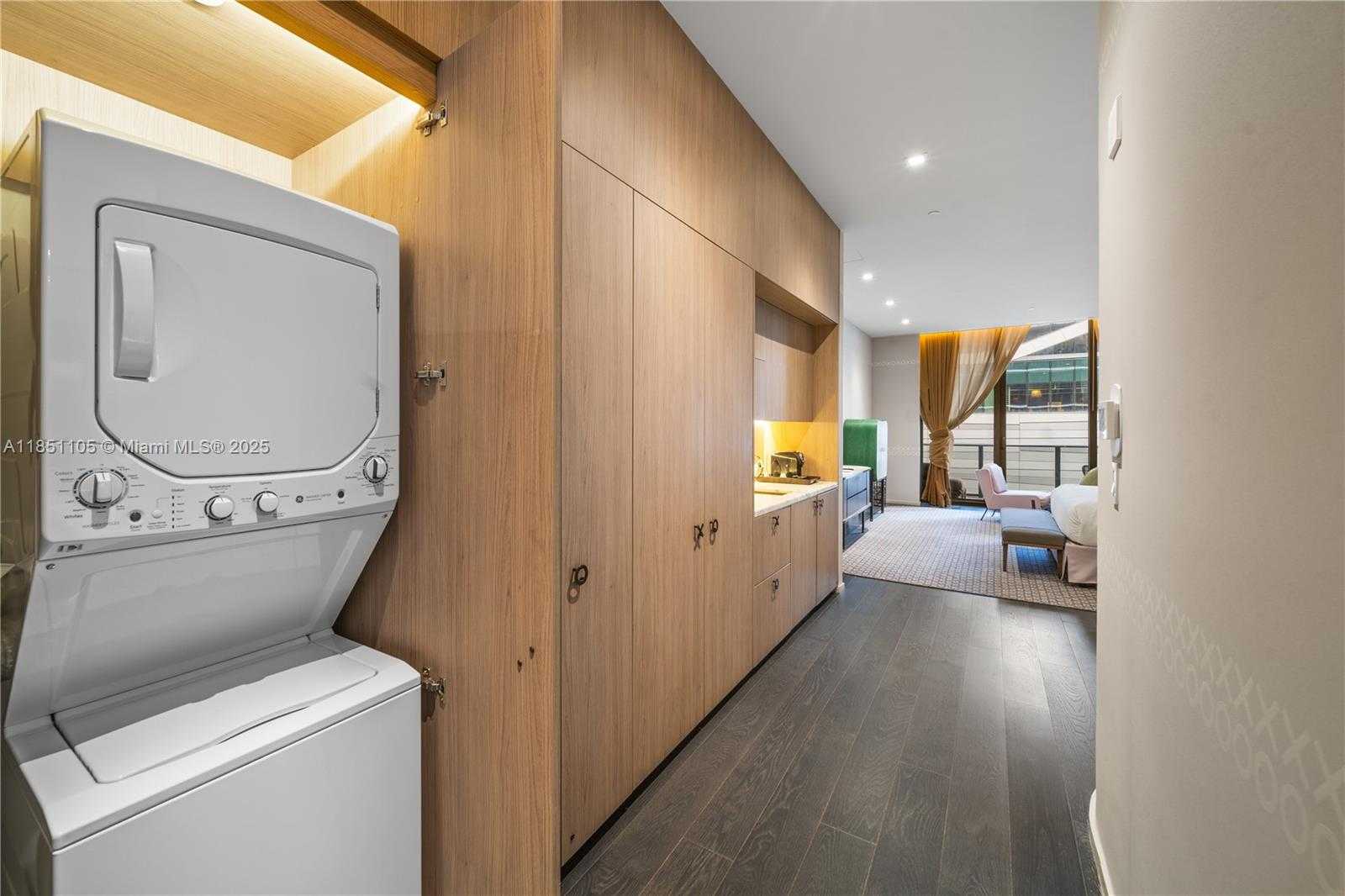 Small Image of 801 SOUTH MIAMI AVE #309, Miami Number 13
