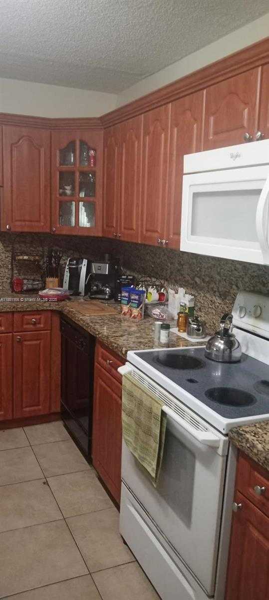Small Image of 14820 NARANJA LAKES BLVD #D2N, Homestead Number 2