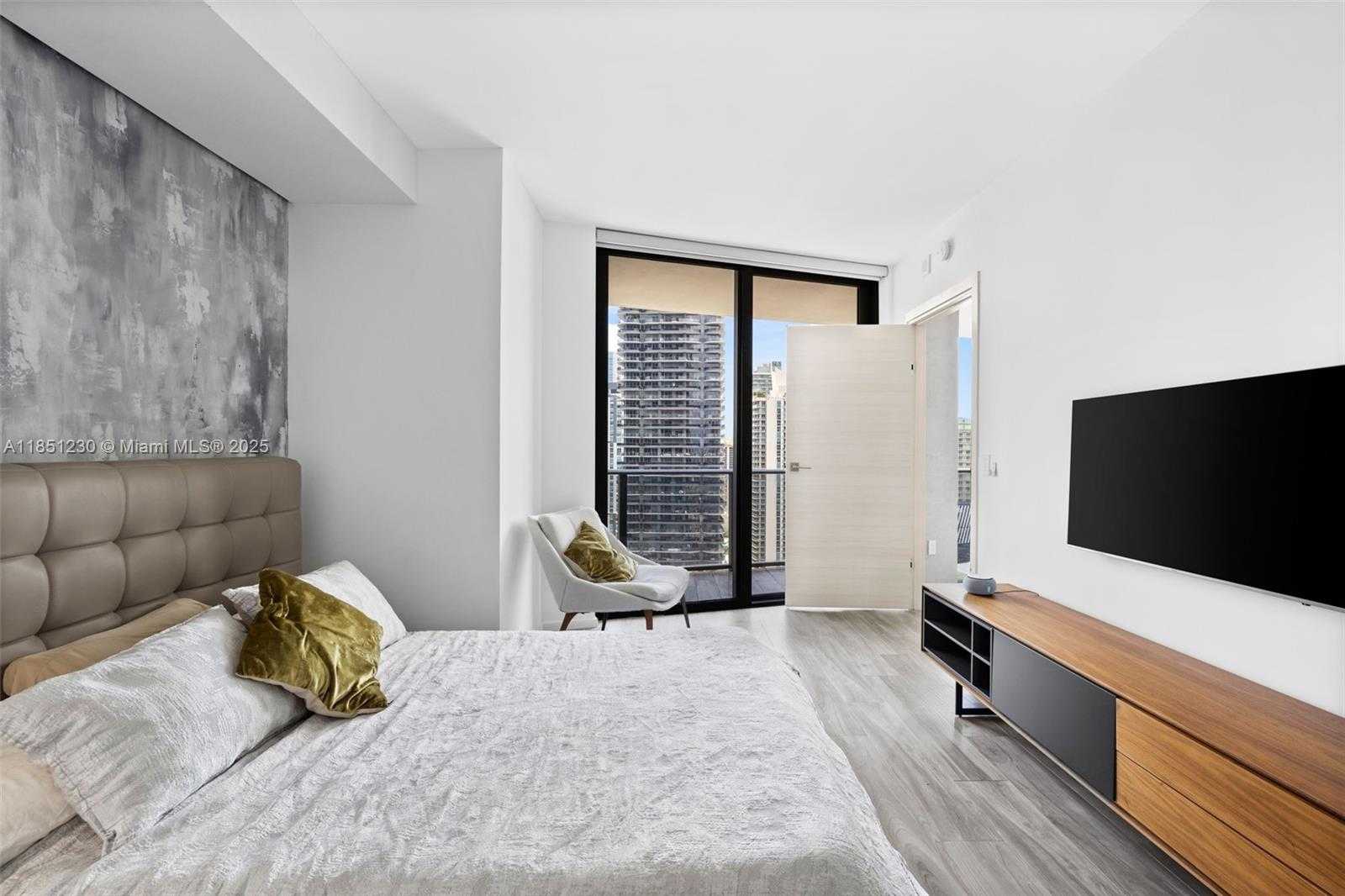 Small Image of 801 SOUTH MIAMI AVE #3301, Miami Number 31