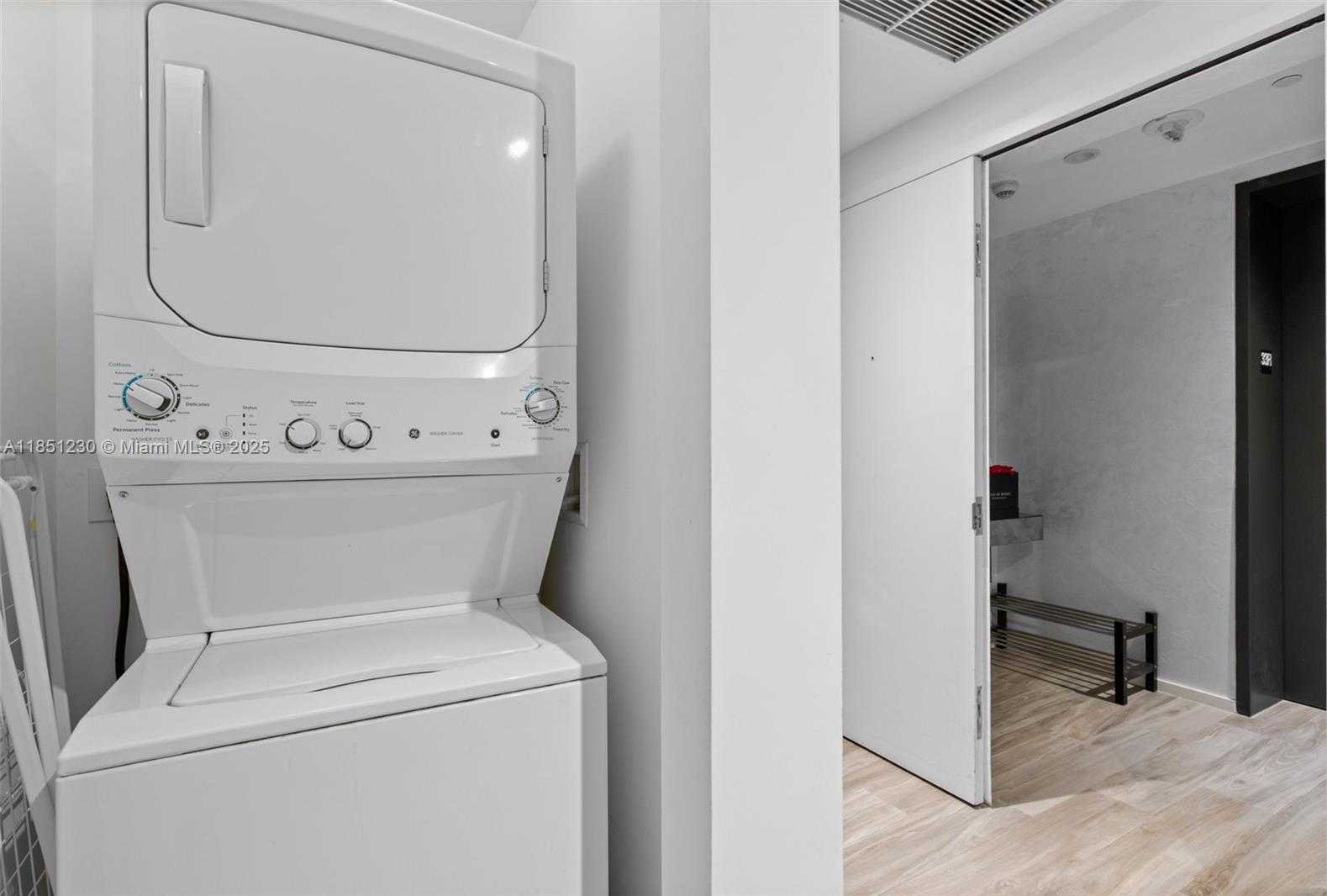 Small Image of 801 SOUTH MIAMI AVE #3301, Miami Number 36