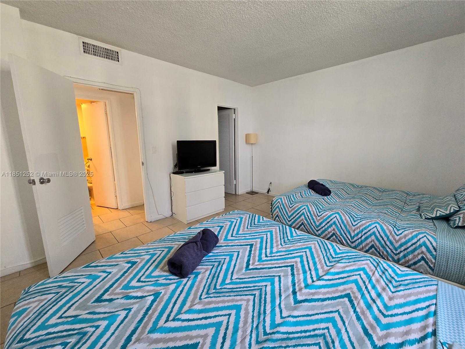 Small Image of 3901 SOUTH OCEAN DR #5C, Hollywood Number 12