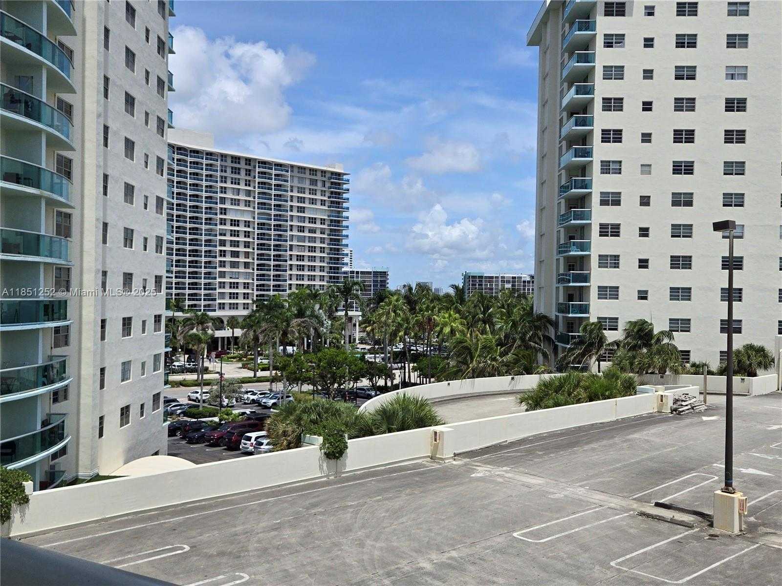Small Image of 3901 SOUTH OCEAN DR #5C, Hollywood Number 17