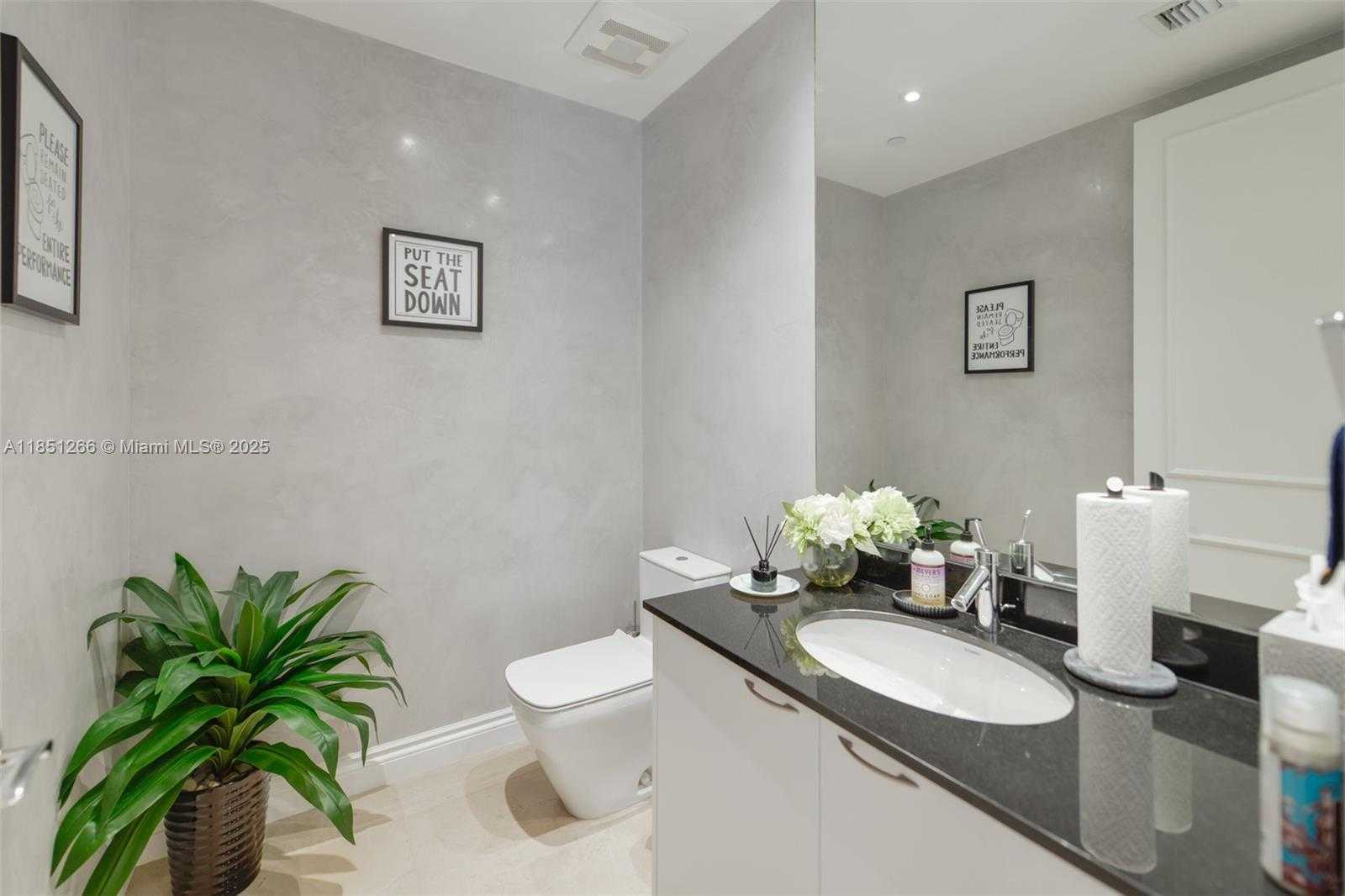 Small Image of 15901 COLLINS AVE #1602, Sunny Isles Beach Number 11