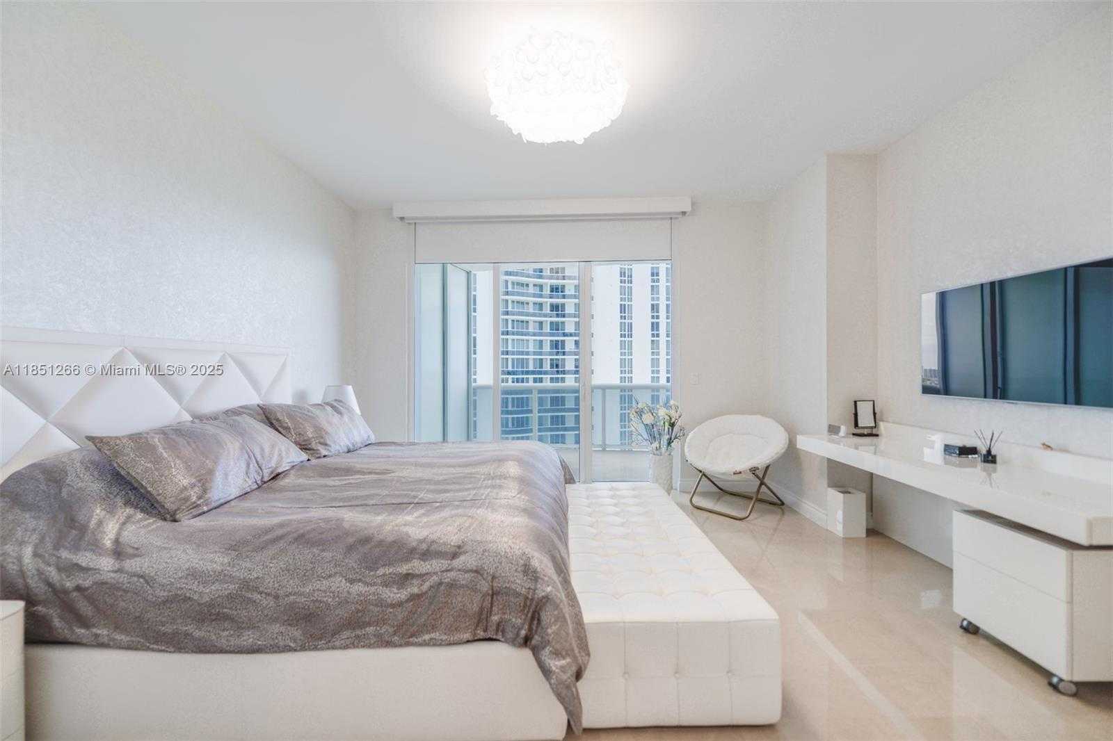 Small Image of 15901 COLLINS AVE #1602, Sunny Isles Beach Number 22