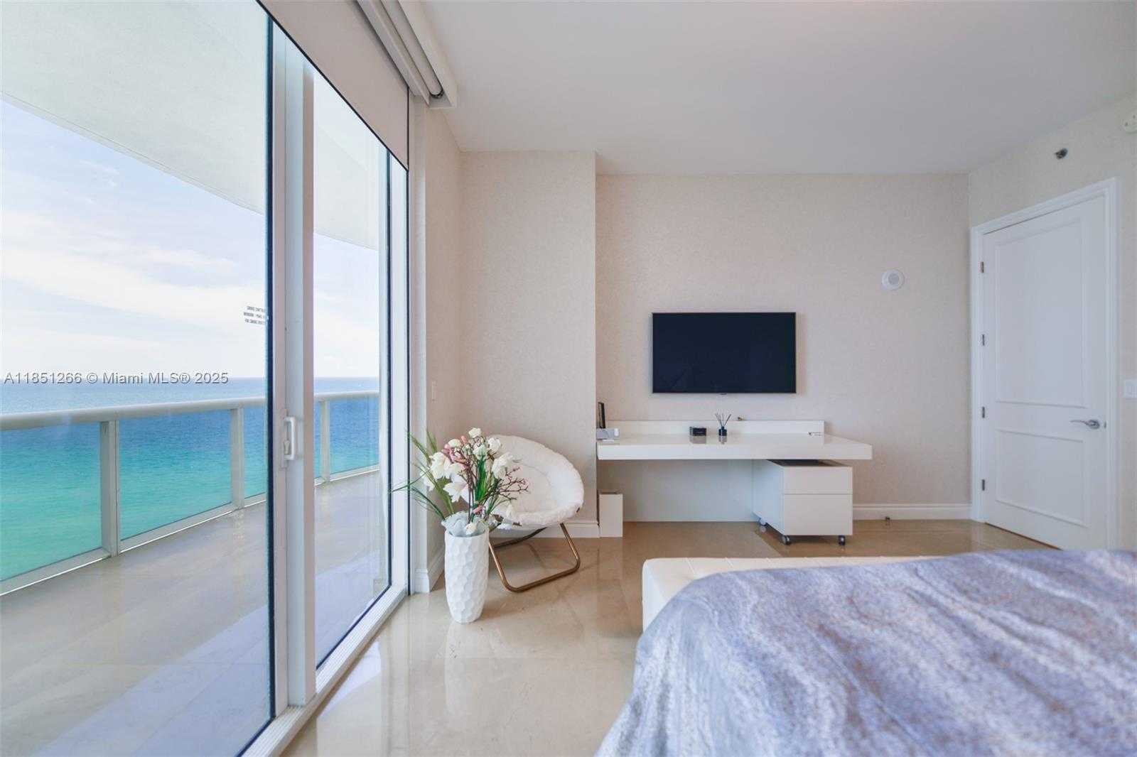 Small Image of 15901 COLLINS AVE #1602, Sunny Isles Beach Number 24
